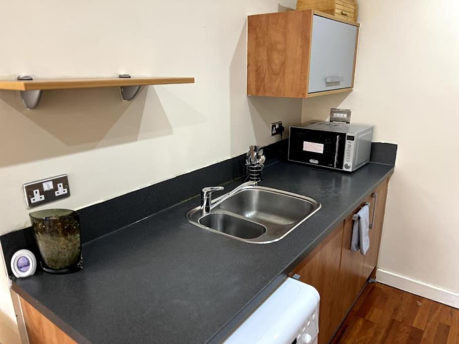 Entire Flat, 2 Bedroom & 2 Bathrooms In Birmingham Ngoại thất bức ảnh